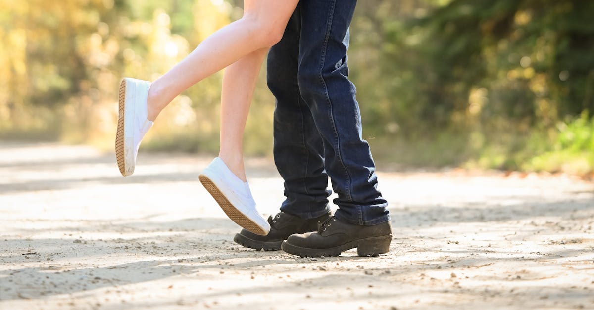 découvrez l'essence de l'intimité : conseils, réflexions et ressources pour construire des relations profondes, authentiques et épanouissantes, que ce soit en amour, en amitié ou dans vos interactions au quotidien.